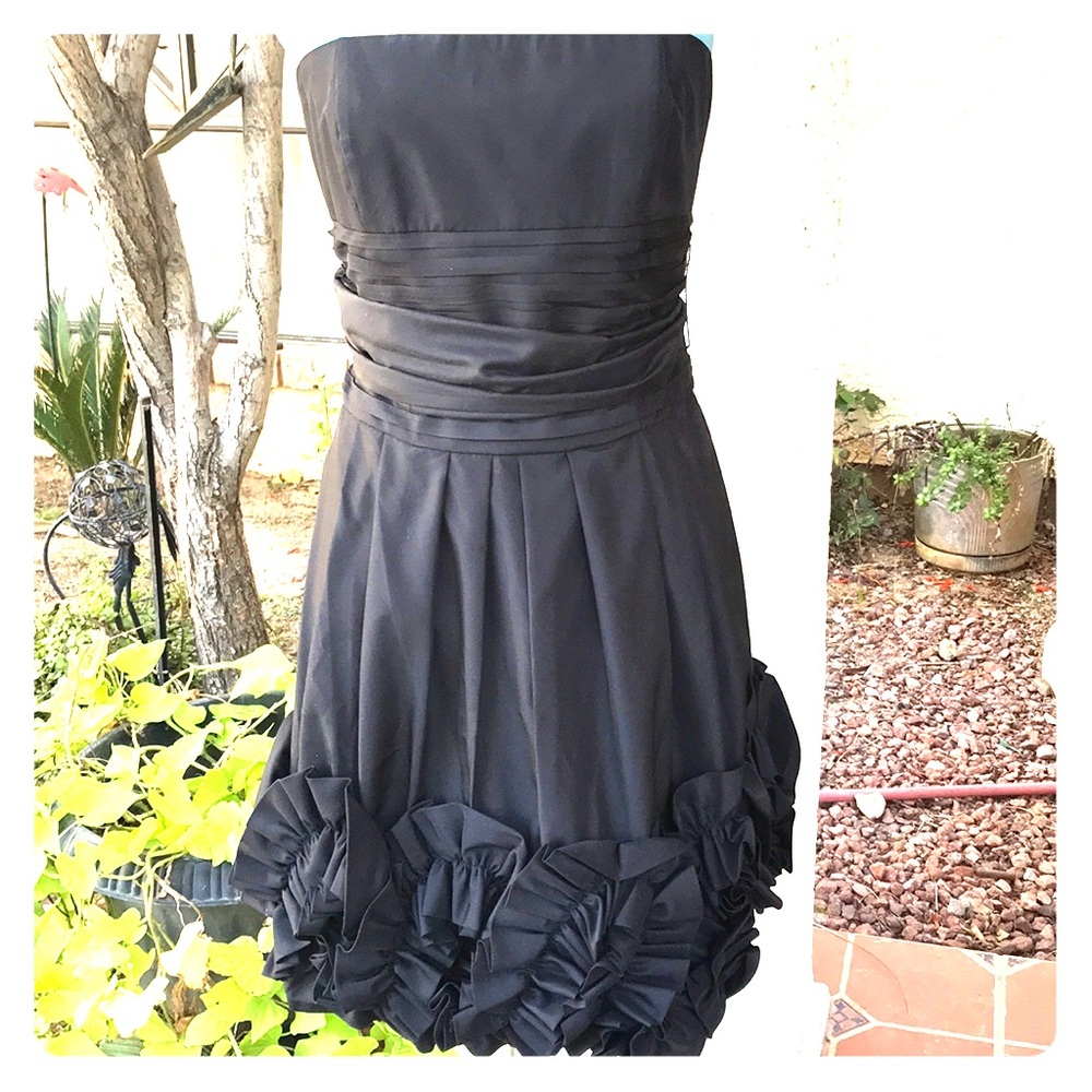Formal strapless black dress